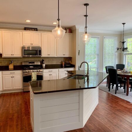 Added Kitchen pendant lights Added Kitchen pendant lights